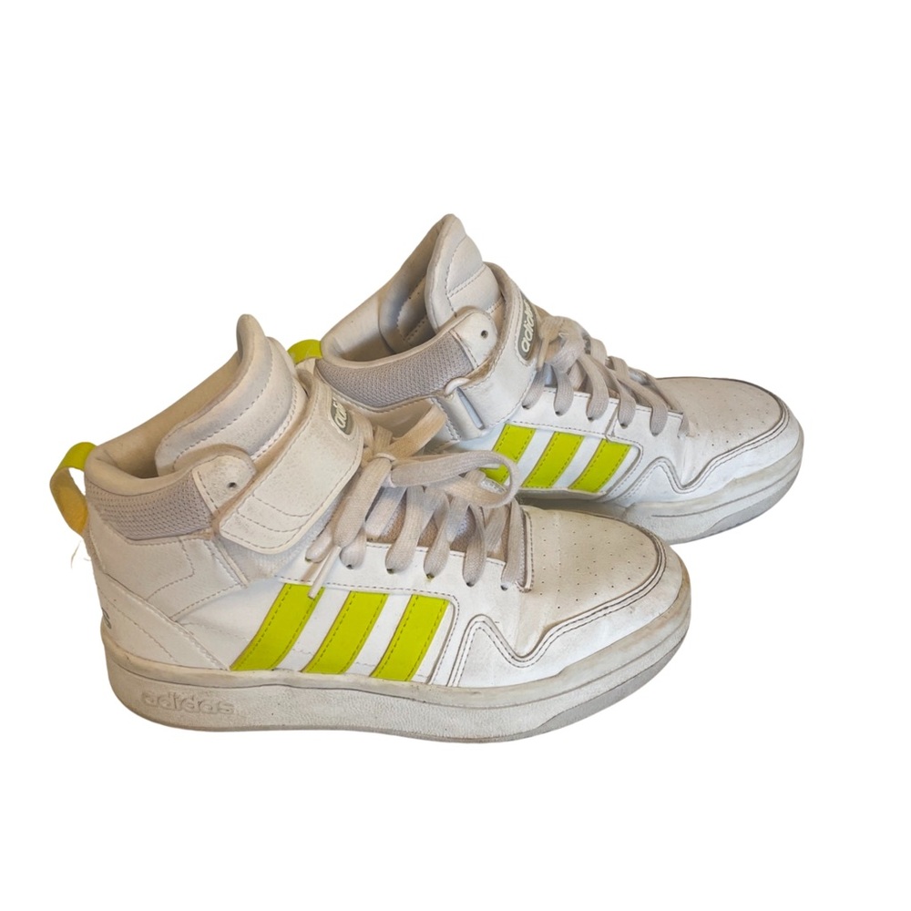 Adidas White mid sneakers basketball shoes big kid Boy girl’s size 4